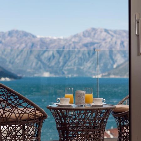 Bonintro Lux Apartment Kotor Buitenkant foto