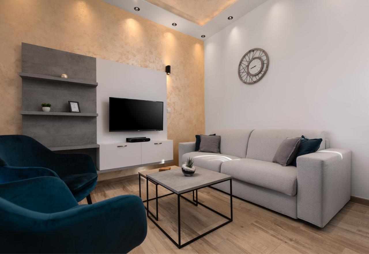 Bonintro Lux Apartment Kotor Buitenkant foto