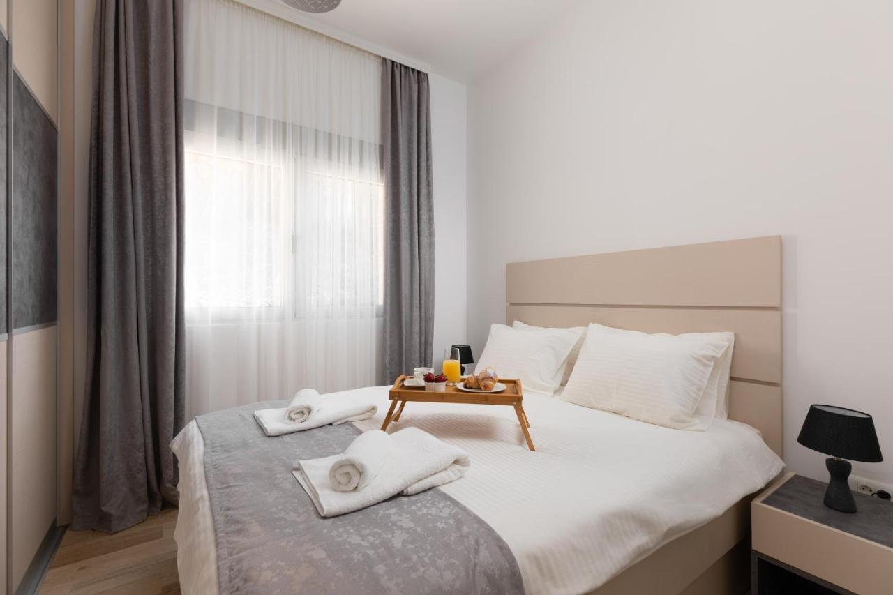 Bonintro Lux Apartment Kotor Buitenkant foto