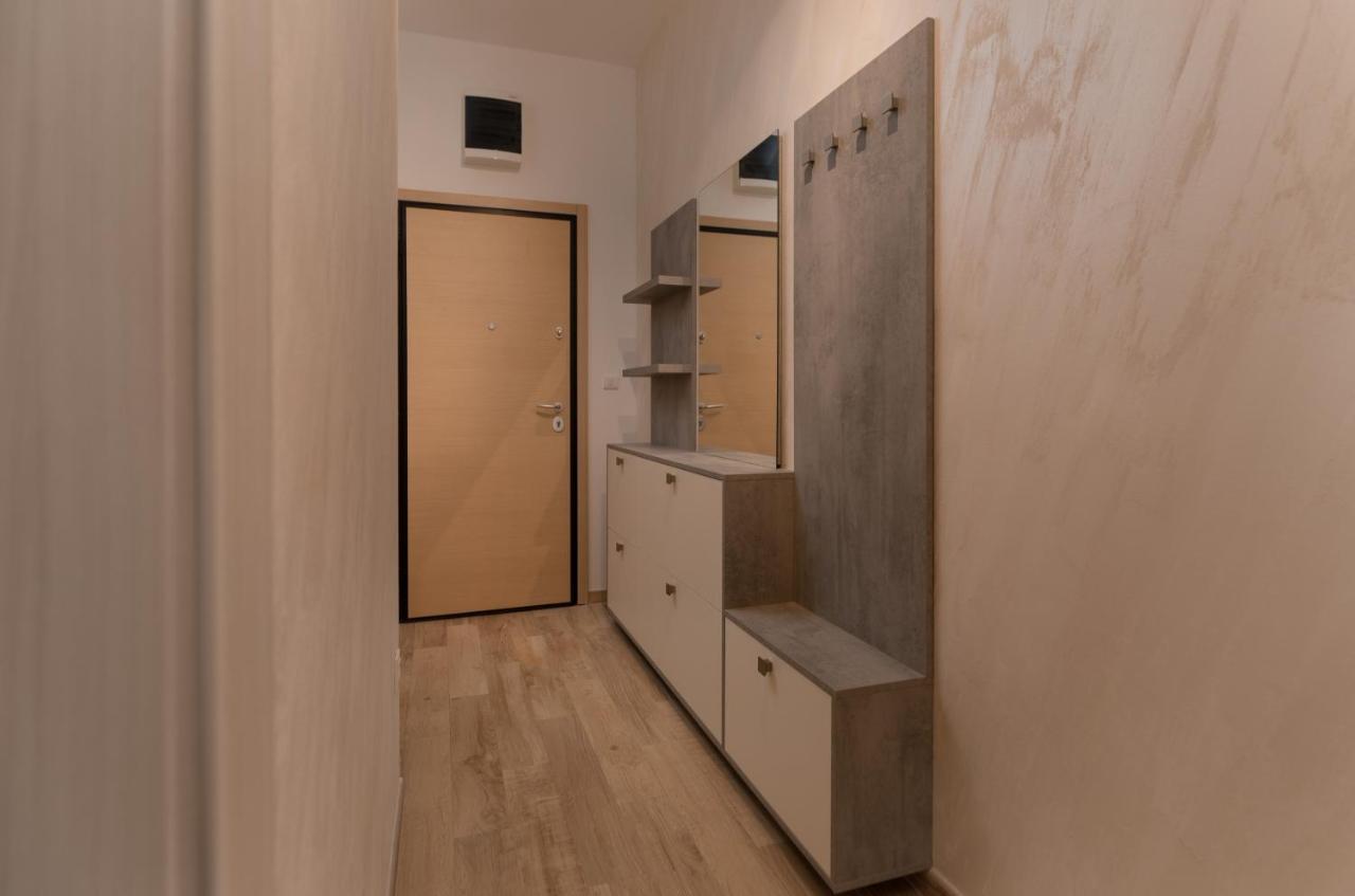 Bonintro Lux Apartment Kotor Buitenkant foto