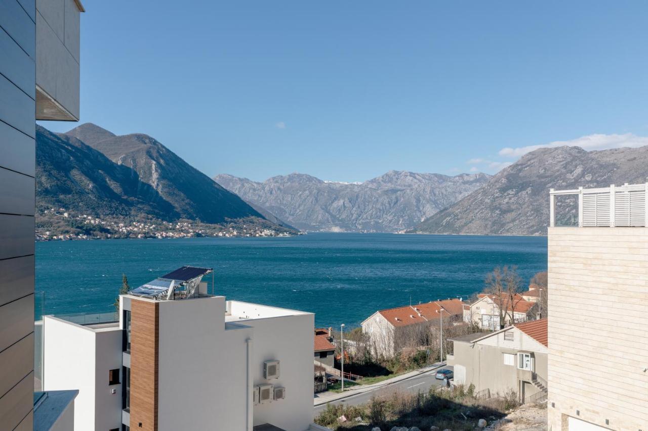 Bonintro Lux Apartment Kotor Buitenkant foto