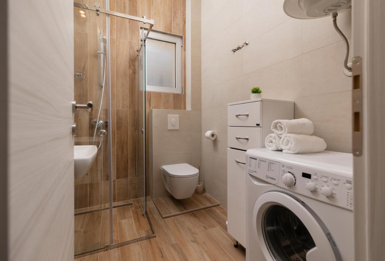 Bonintro Lux Apartment Kotor Buitenkant foto
