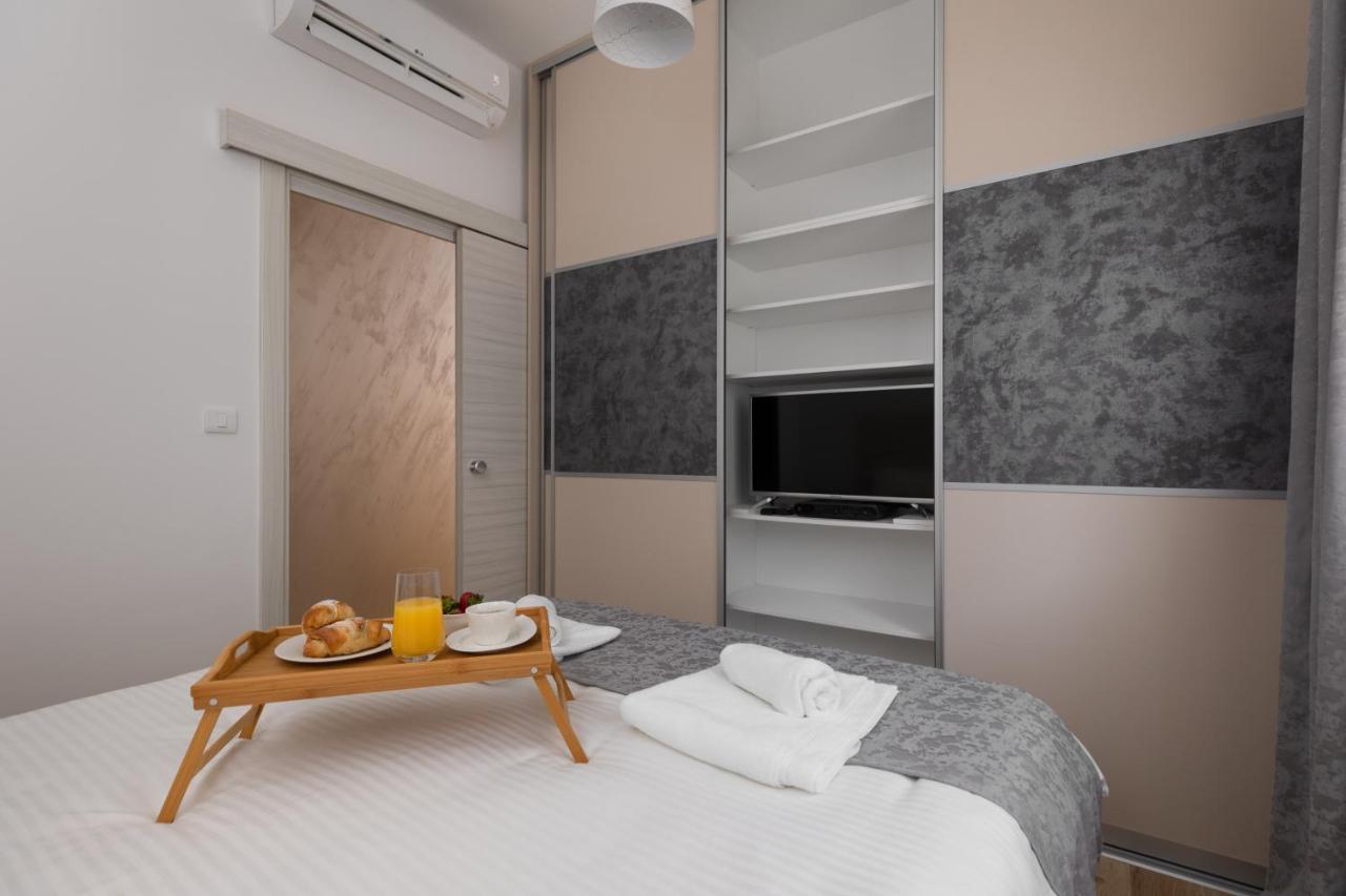 Bonintro Lux Apartment Kotor Buitenkant foto